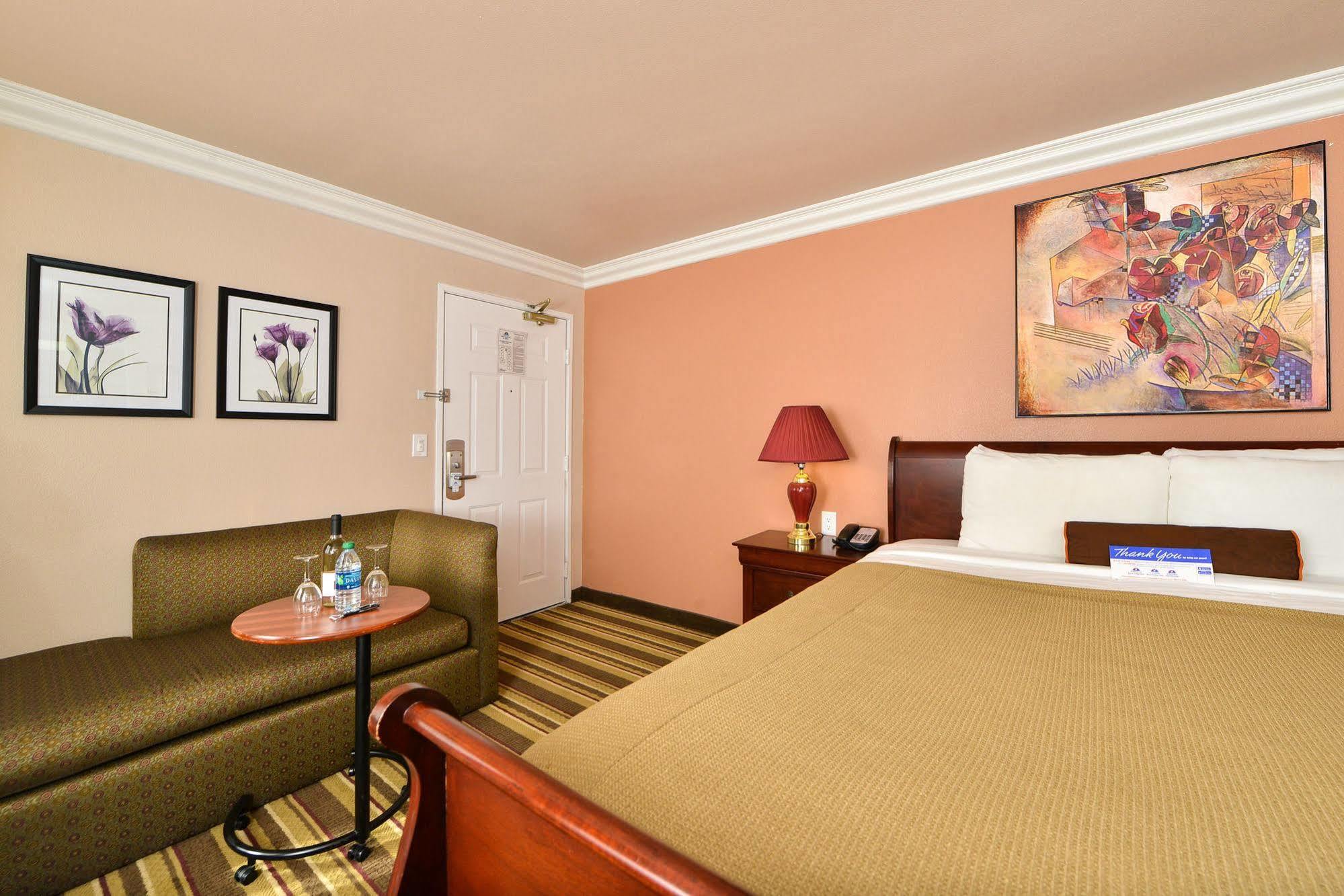 Inn By The Sfo South San Francisco Esterno foto